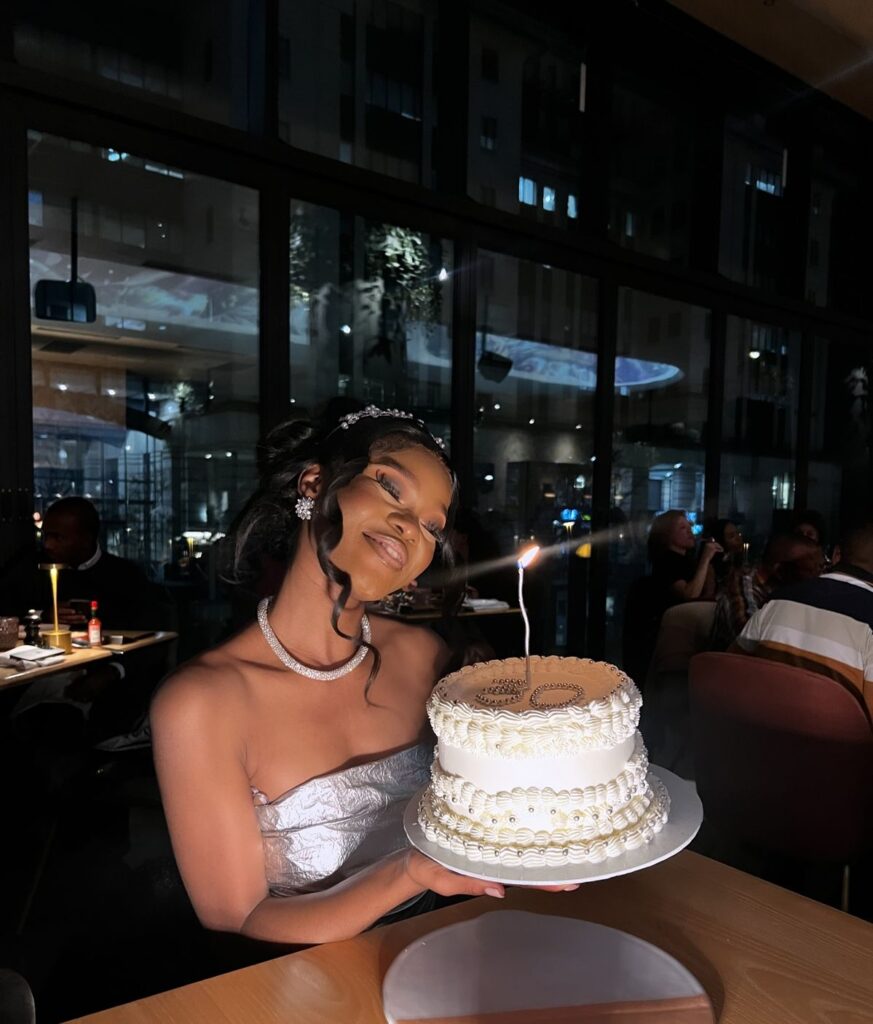 Metalik Renkler Elbise Doğum Günü Kıyafeti alt.